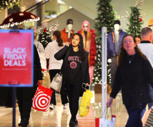 Shoppers plan to cut Black Friday spending this year: Survey