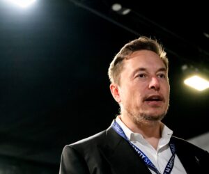 X feature reveals locations of some users. It could backfire.