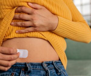 Doctors looking into estrogen therapy to prevent dementia in women