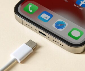 iOS 26 Adaptive Power feature automatically extends iPhone battery life