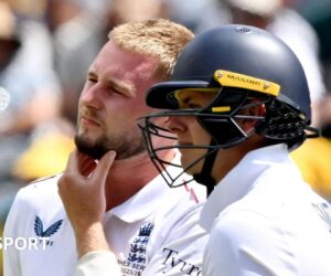 Ashes 2025-26: Controversy as England’s Jamie Smith is given out on review in Perth