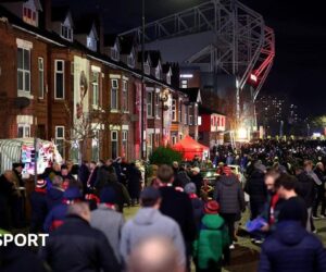 Manchester United tickets: How Old Trafford club are trying to tackle touts