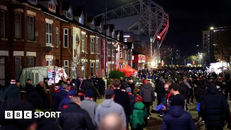 Manchester United tickets: How Old Trafford club are trying to tackle touts