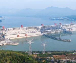 Can a Hydroelectric Dam Really Make the Days Longer?