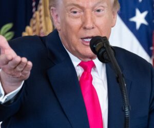 US to Reexamine All Green Cards Issued to These 19 Countries