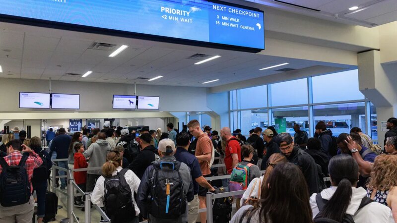 White House blames Democrats for airport chaos during shutdown