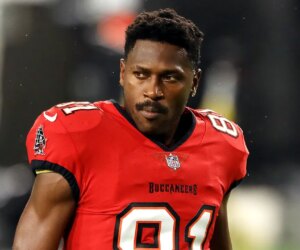 Antonio Brown extradited to face attempted murder charge