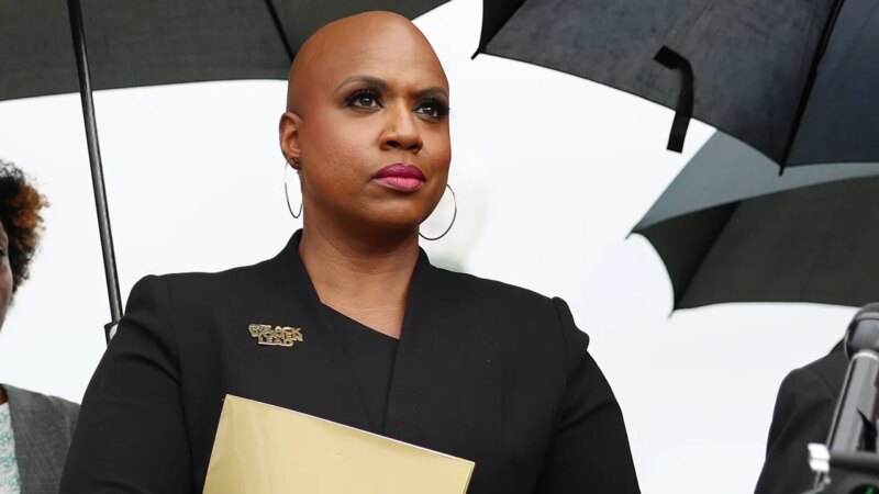 Squad member Rep. Ayanna Pressley says people have been ‘abducted & deported’