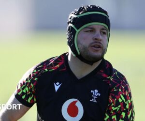Wales v New Zealand: Uncapped flanker Harri Deaves to make first start