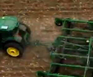 Farmers test out driverless tractor