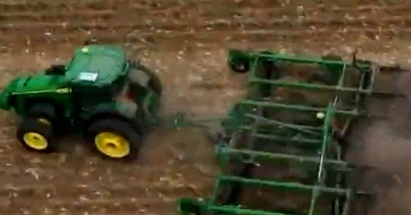 Farmers test out driverless tractor