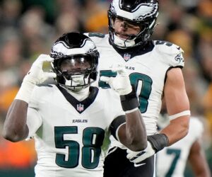 NFL news: Eagles’ Jalyx Hunt nearly punches official during celebration