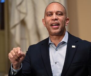 Jeffries says Democrats won’t end shutdown despite SNAP benefits crisis