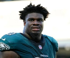 Eagles’ Jordan Davis gives back to kids in need