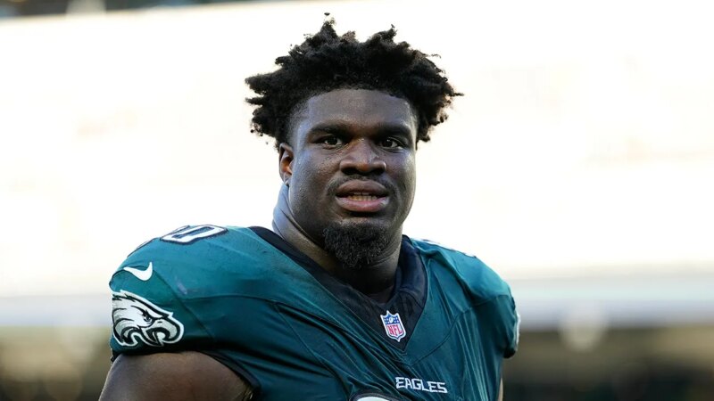 Eagles’ Jordan Davis gives back to kids in need