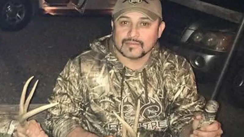Texas father dies during hunting trip after accidentally shooting himself