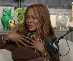 Podcaster challenges KJP claim that broken White House refers to Trump