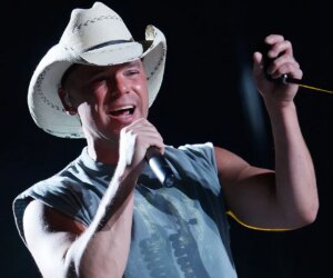 Kenny Chesney’s journey from crying on stage in 2009 to Hall of Fame