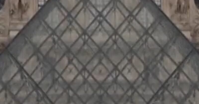 Louvre Museum to raise prices for non-European visitors