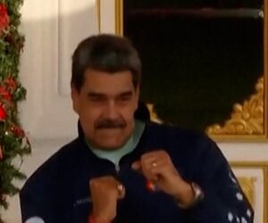 Venezuelan President Maduro dances to ‘no war, yes peace’ speech remix