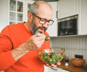 Nutritionists tout special plant-based diet as way to lower cholesterol
