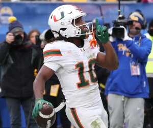 Miami handles Pitt to keep College Football Playoff hopes alive
