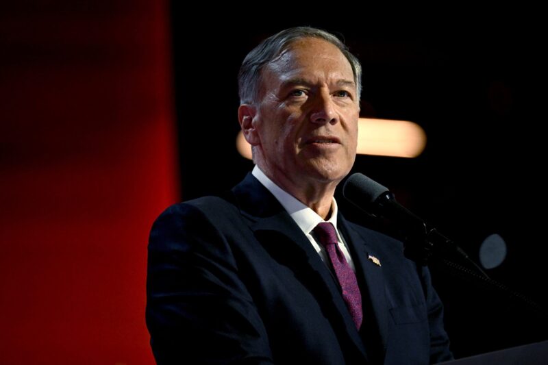 Pompeo discusses Trump’s Caribbean military buildup amid drug operations