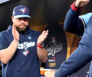 Shohei Ohtani warm up appears to generate complaint