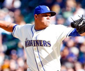 Former MLB pitcher Yoervis Medina dead at 37 after heart attack while driving