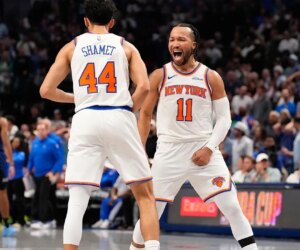 NBA scores: Knicks escape with win after debated foul call