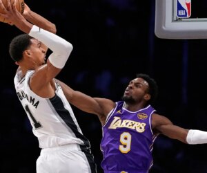 Spurs’ Victor Wembanyama gets dunk highlight, but team loses to Lakers