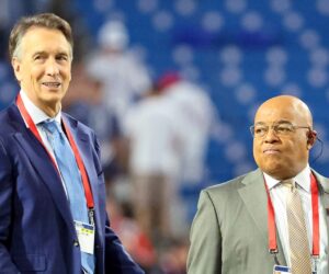 NFL broadcaster makes sly government shutdown joke