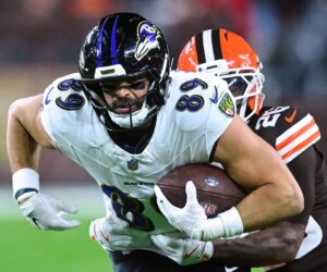 NFL scores: Ravens defeat Browns behind fake tush push TD