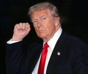 Trump attends Commanders-Lions NFL game