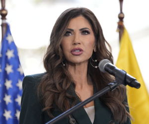 Newport ICE facility sparks Democratic opposition after Noem meeting