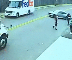 Porch pirates hacked shipping info to target valuable packages: prosecutor