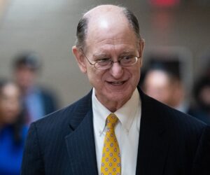 Democratic congressman Brad Sherman denies viewing porn on flight
