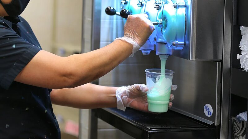 Taco Bell turns Mountain Dew Baja Blast soda into electric-blue pie