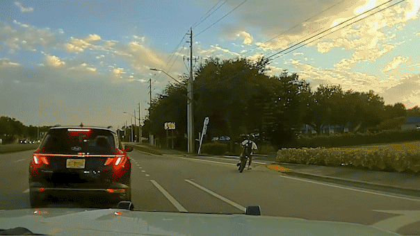 Florida teen hits 70 mph on dirt bike in rush hour traffic, faces felony: police