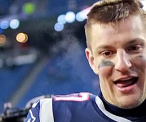Gronkowski to sign 1-day contract to retire as Patriot
