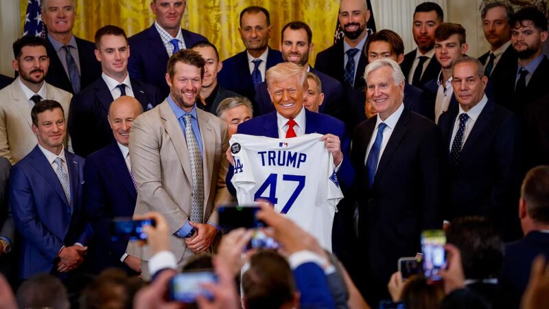 Dodgers urged to skip White House visit by immigration group