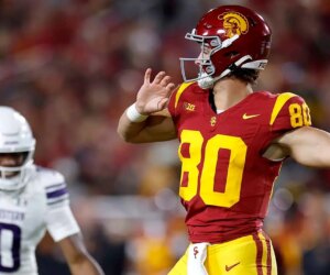 USC quarterback switch on fake punt fools Northwestern in blowout victory