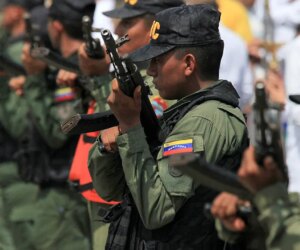 FAA warns airlines about flying over Venezuela due to security risks