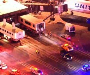 Mobile lounge crashes at Dulles Airport, 18 passengers hospitalized