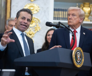 The White House has asked for the resignation of a top aide to FDA chief